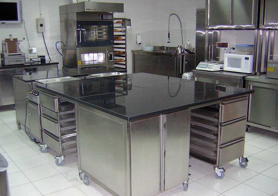 Chocolate Lab Setting project - Roger Obeid