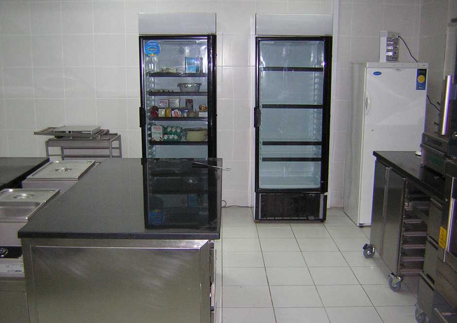 Chocolate Lab Setting project - Roger Obeid